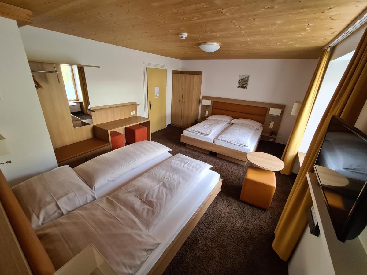 Hotel Staetzerhorn Parpan Bagian luar foto