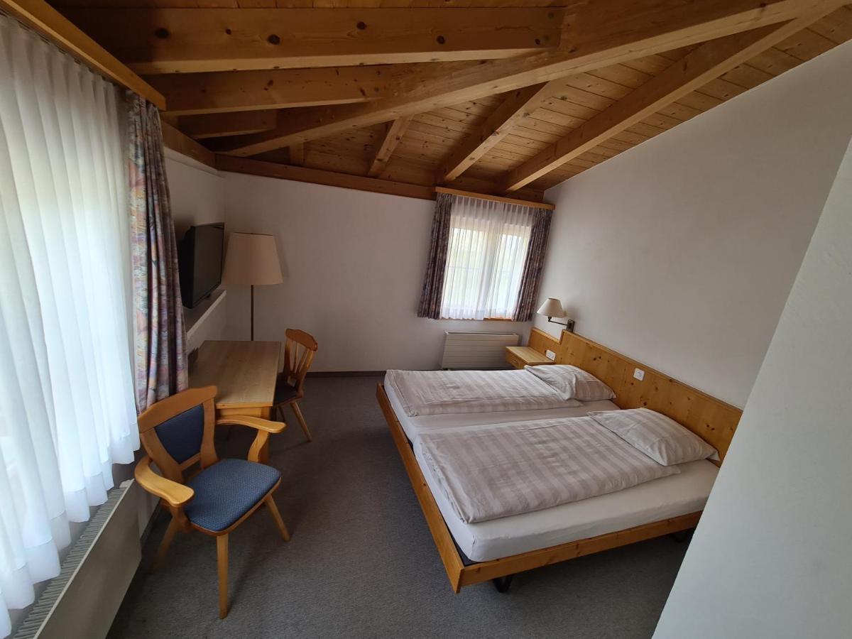 Hotel Staetzerhorn Parpan Bagian luar foto