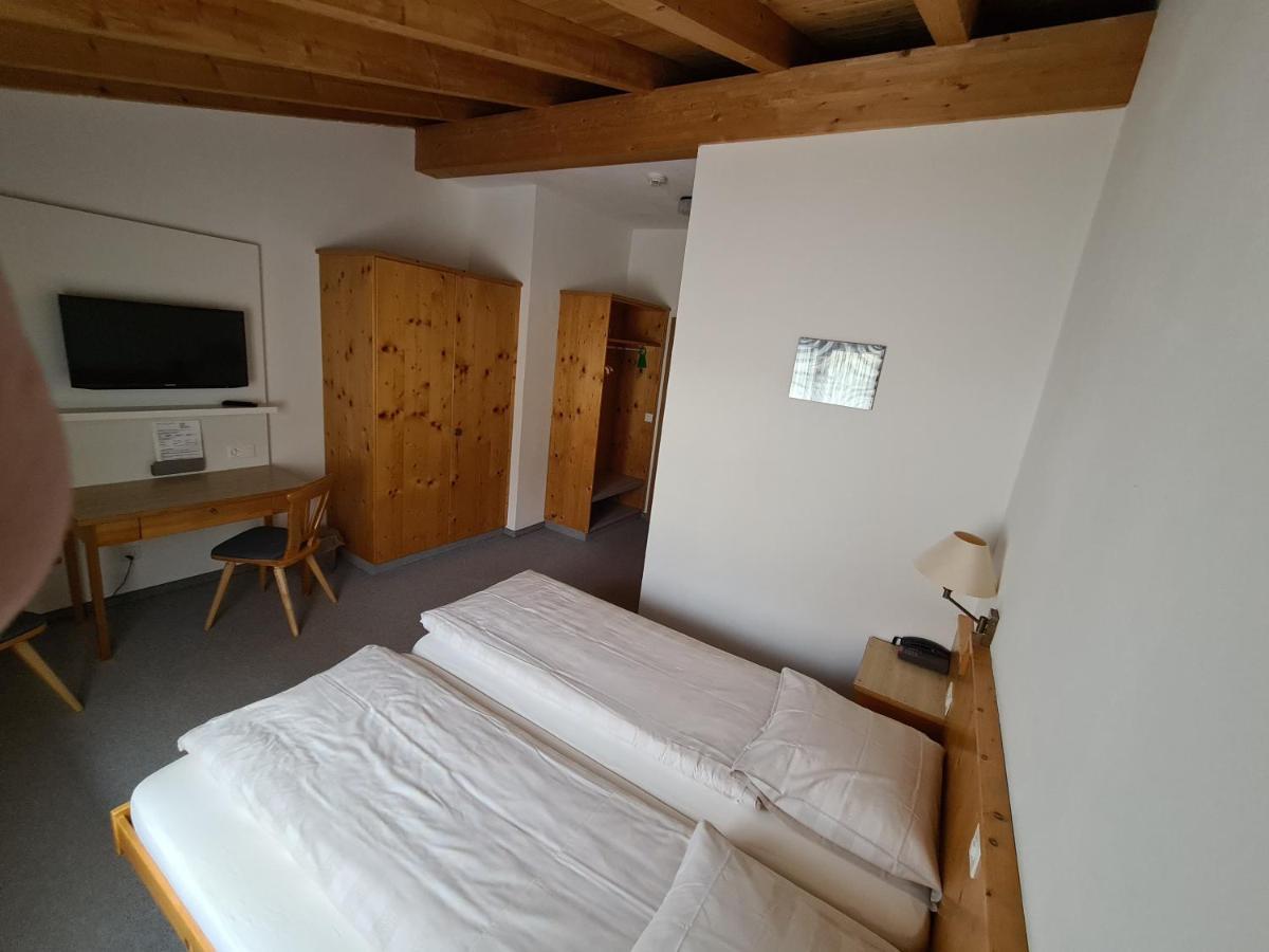 Hotel Staetzerhorn Parpan Bagian luar foto