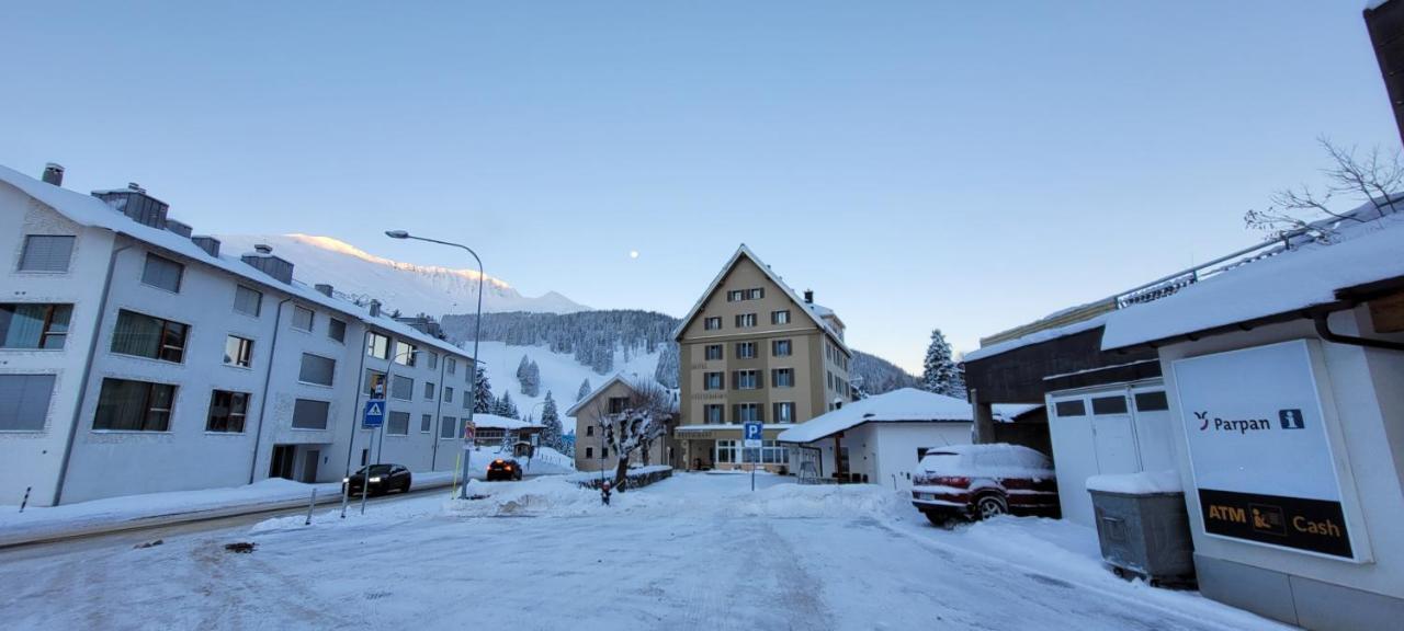 Hotel Staetzerhorn Parpan Bagian luar foto