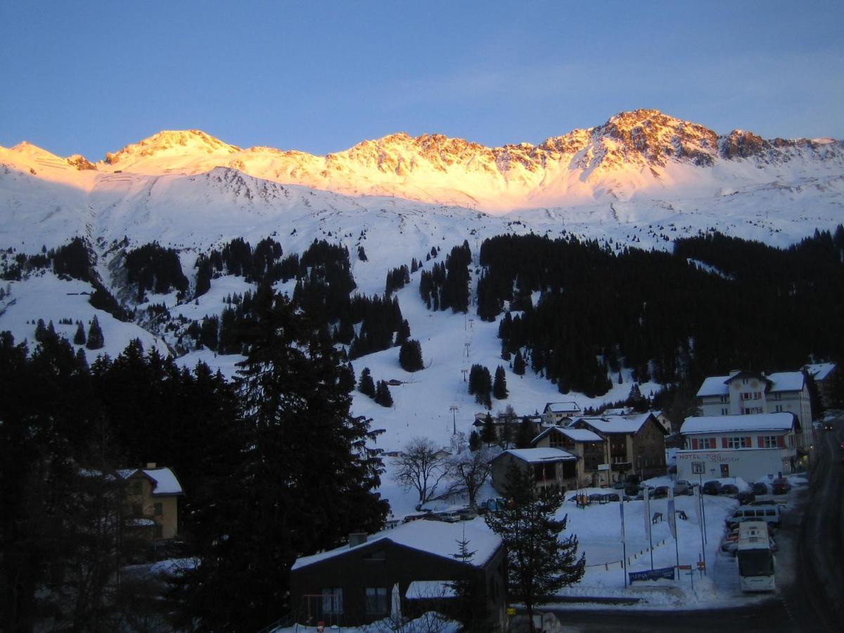 Hotel Staetzerhorn Parpan Bagian luar foto